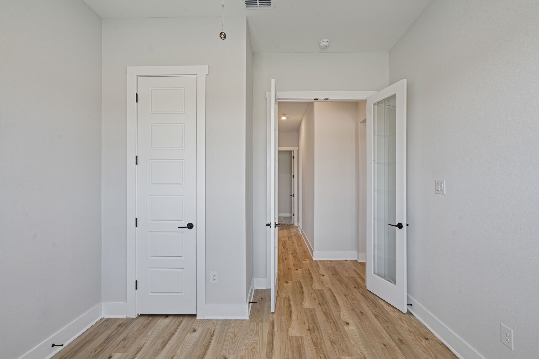 The flex room is a versatile space to fit to your needs.