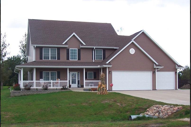 casa en L & L Home Builders, Inc por L & L Home Builders