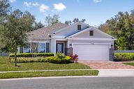 Single-Family Homes at Sky Lakes Estates por Landsea Homes en Orlando Florida