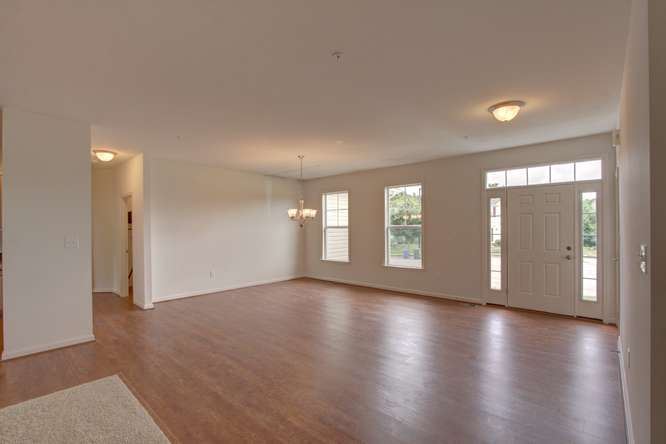 Dining/Flex Area