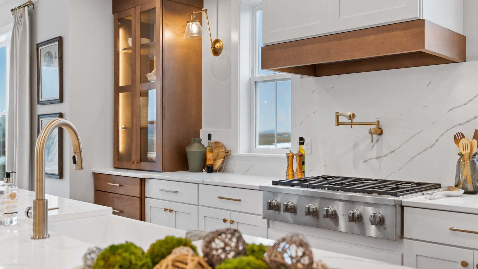 Select Kitchen Details and Finishes to Customize Your Home