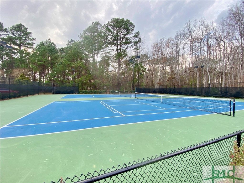Community tennis