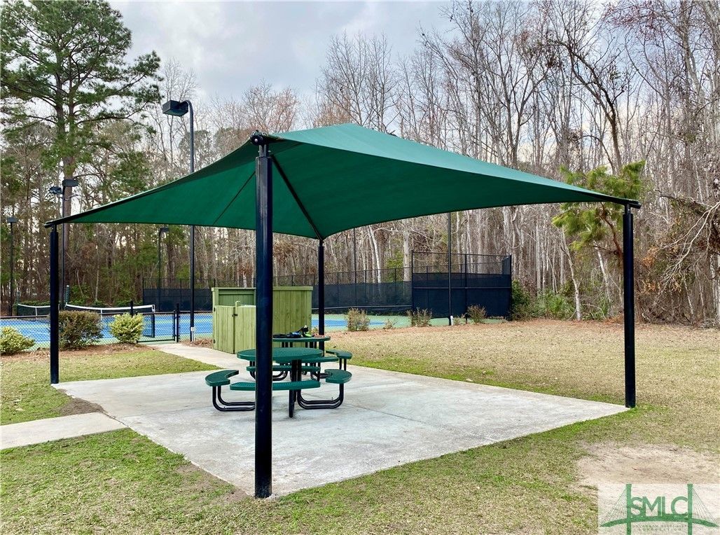 Community picnic area