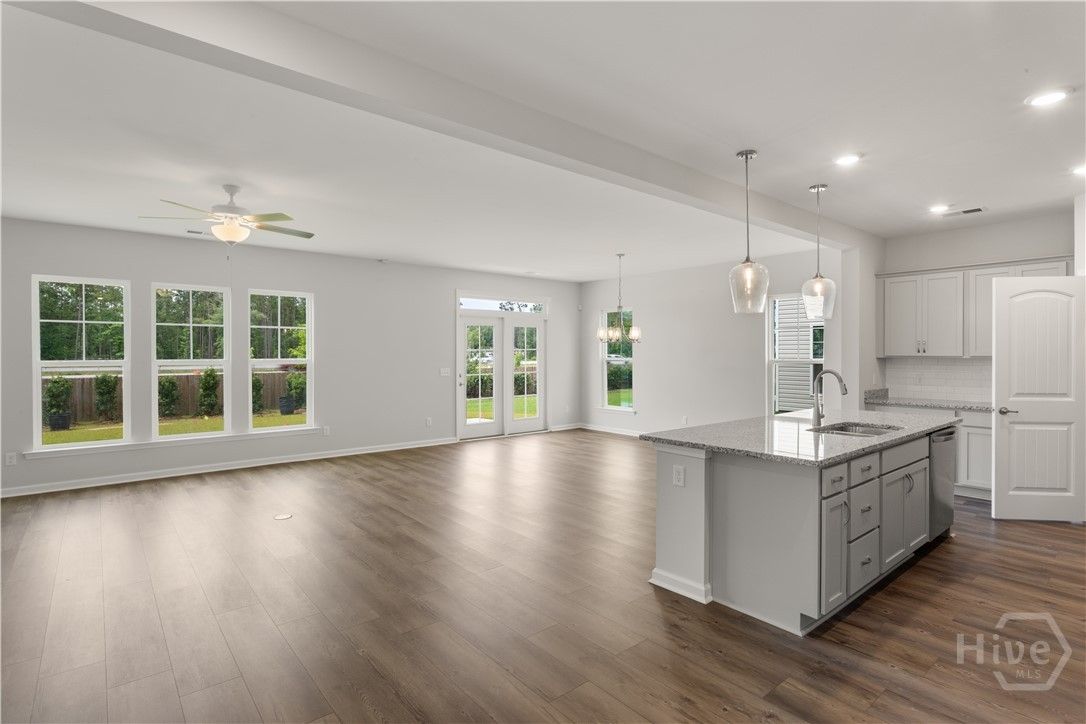 Spacious, open concept living with gorgeous kitche