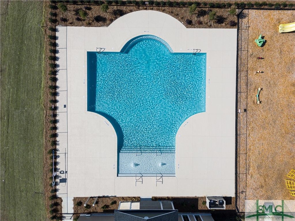 Community pool