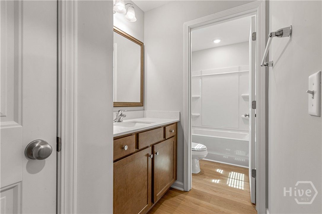 2nd Bathroom