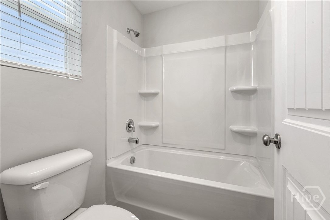 2nd Bathroom Tub / Shower Combo