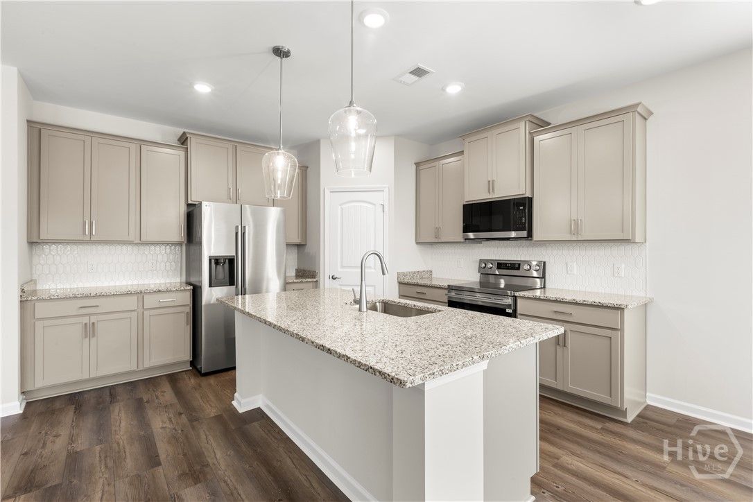 Large Island and lots of cabinets