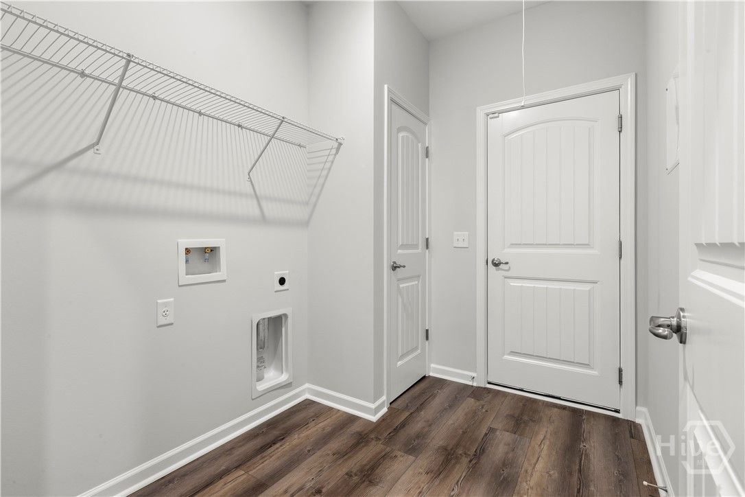 Large Laundry Room With Linen Closet
