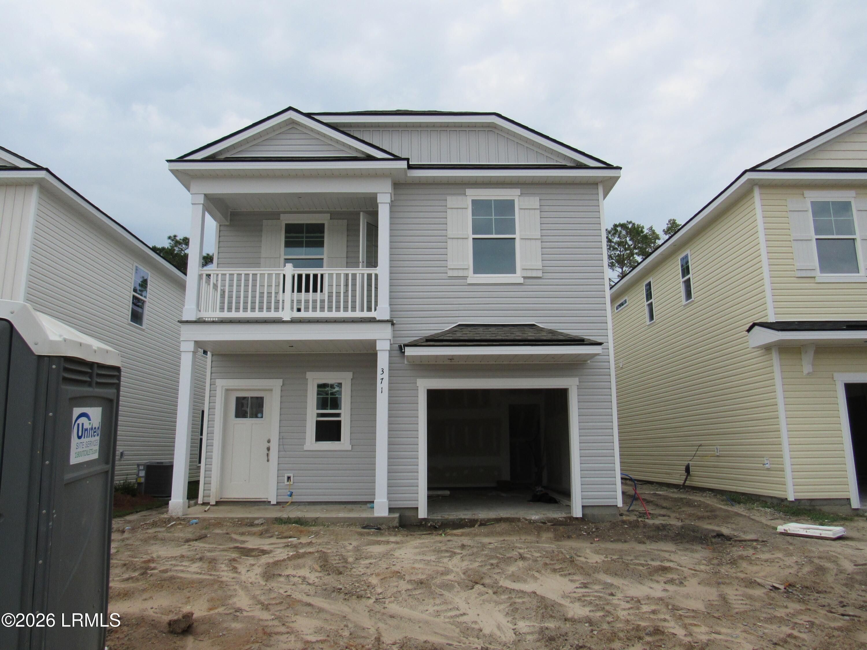 371 Conifer Street (371 Conifer Street)