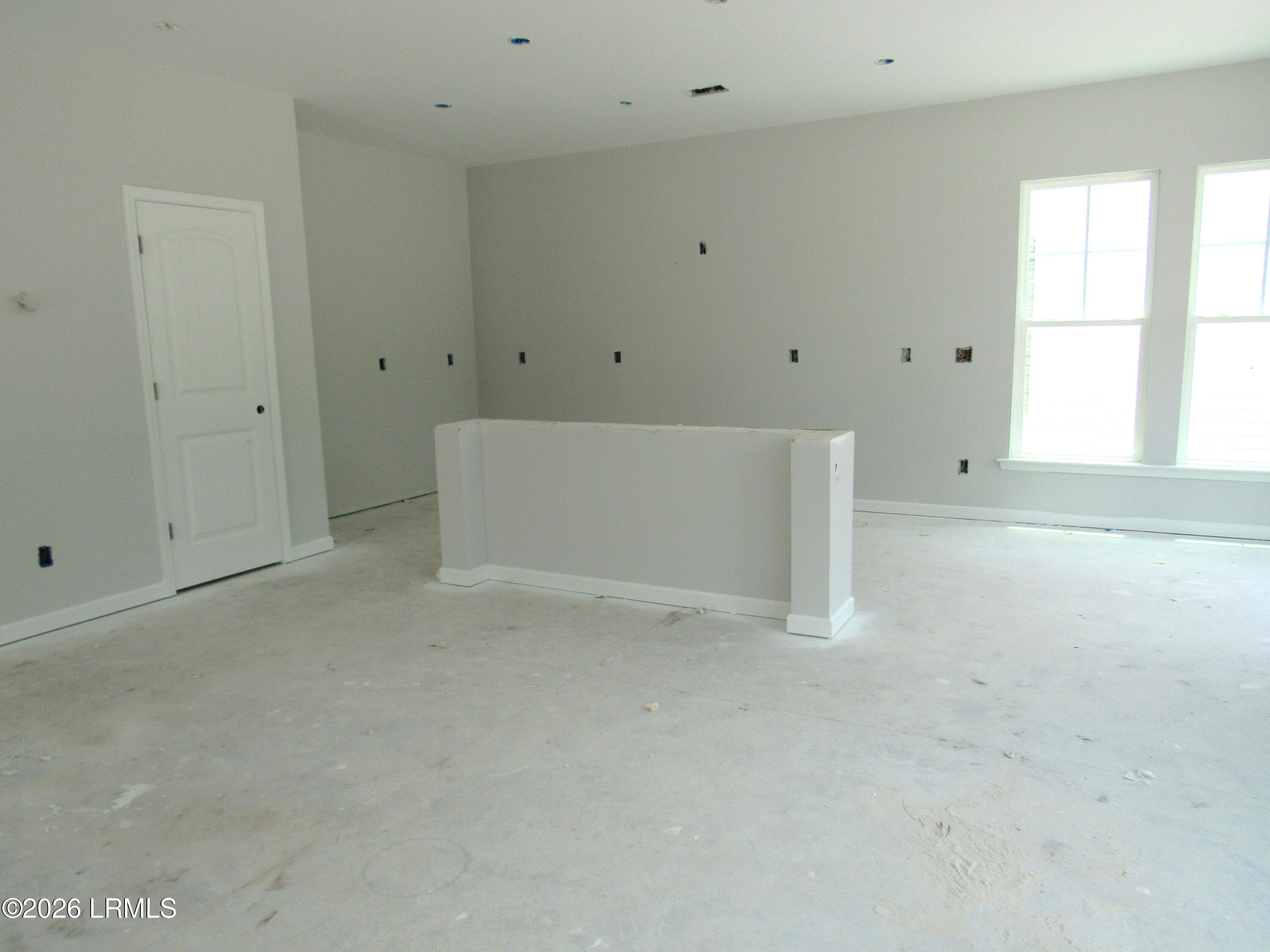 Features guartz tops and all appliances