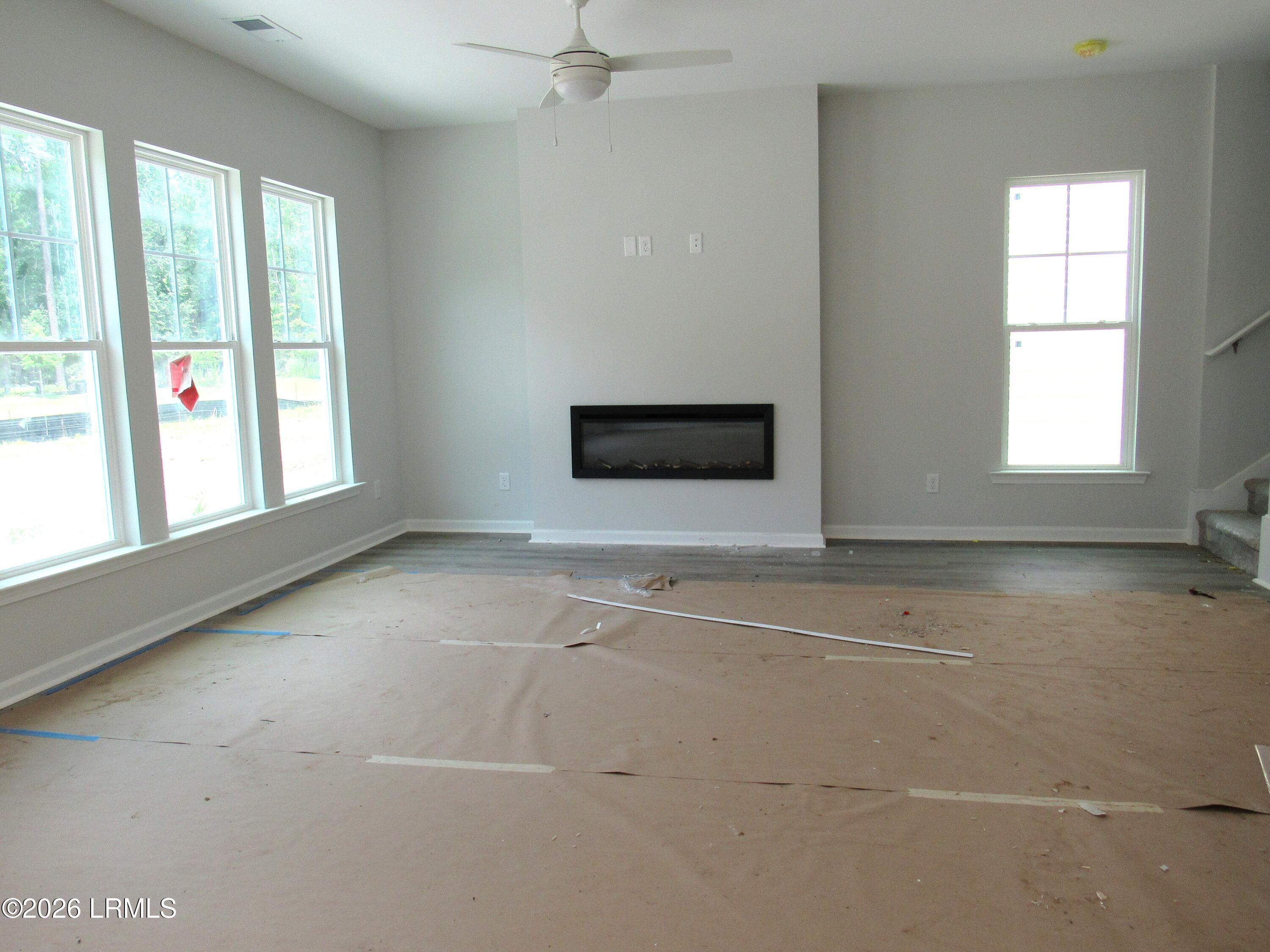 features fireplace