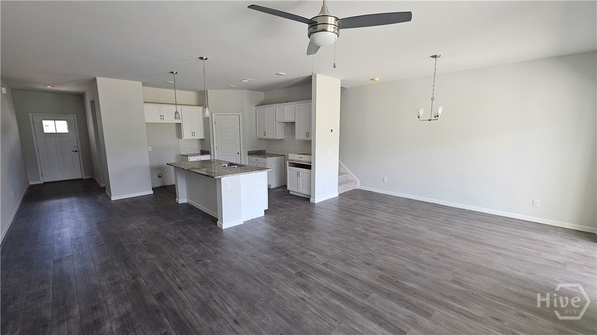 NOT the actual Townehome. Pictures are of a near f