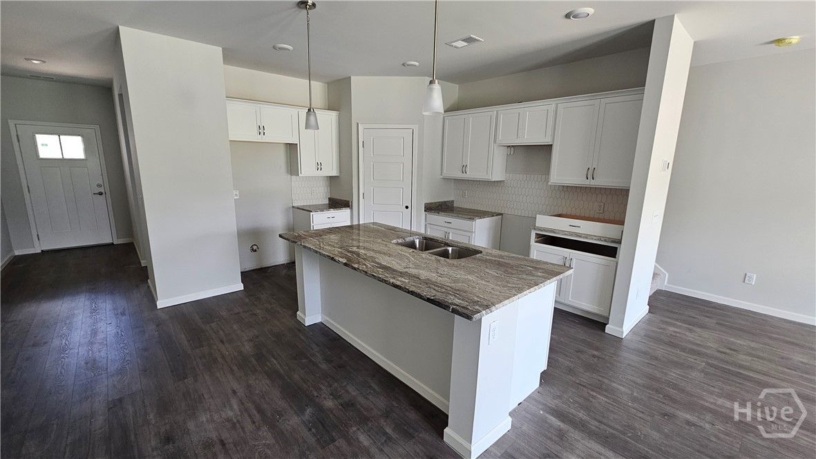 NOT the actual Townehome. Pictures are of a near f