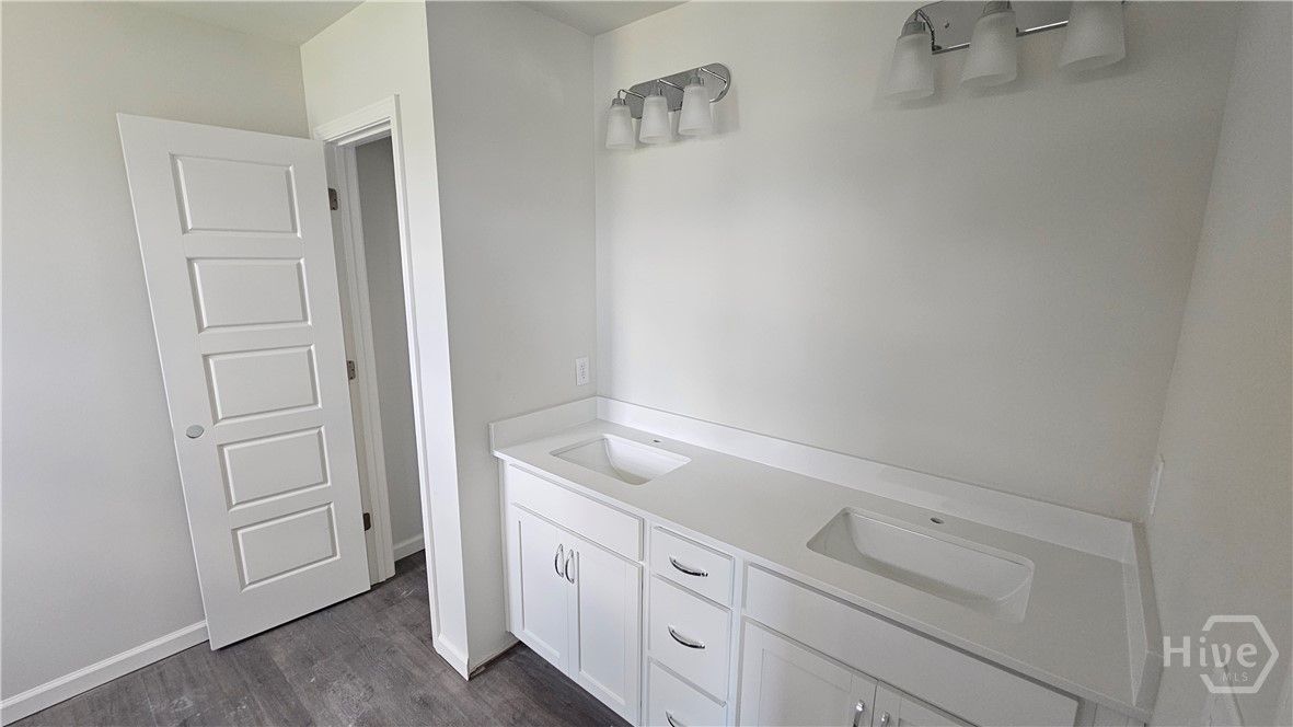 NOT the actual Townehome. Pictures are of a near f