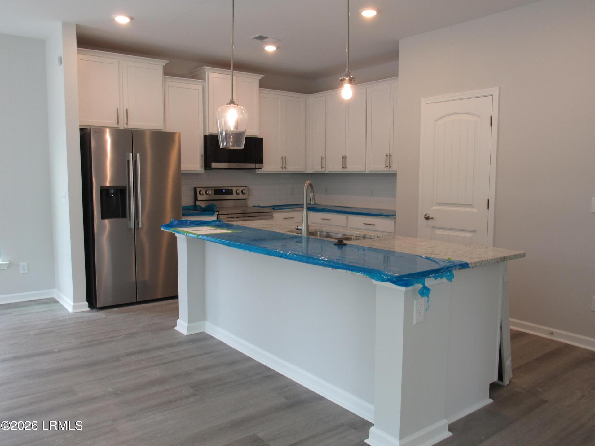 Fully appliance with stainless steel appliances