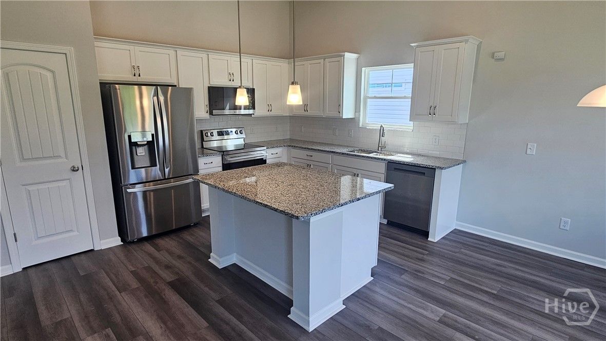 ACTUAL HOME Kitchen