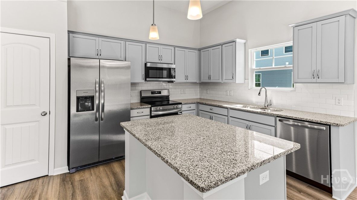 NOT THE ACTUAL HOME. Pictures are of a finished Sp