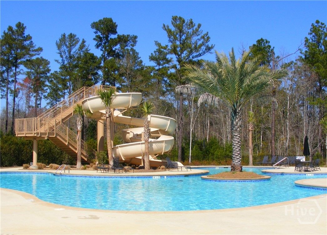 Highlands Clubhouse and Amenities