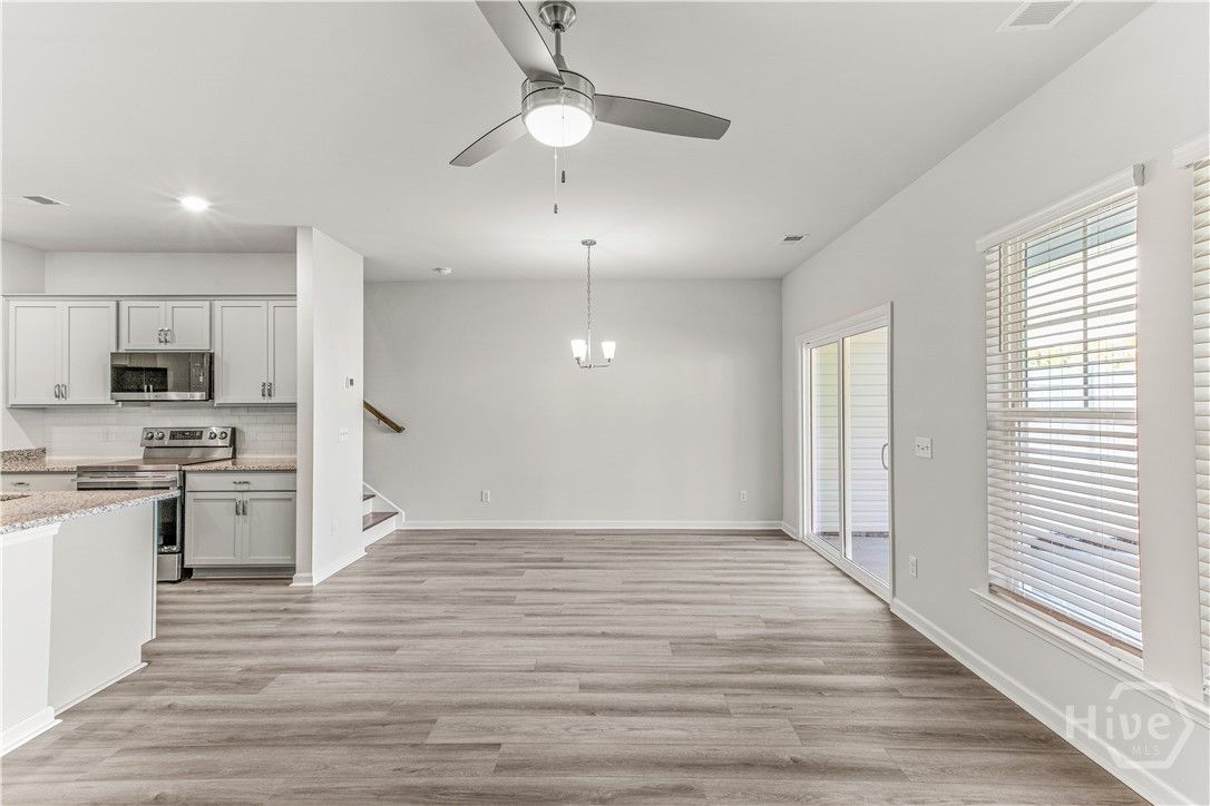 NOT THE ACTUAL TOWNEHOME. Pictures are of a Finish