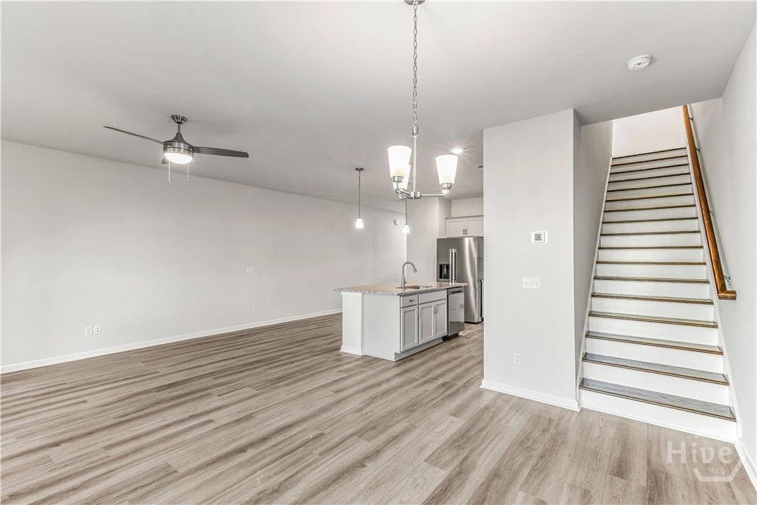 NOT THE ACTUAL TOWNEHOME. Pictures are of a Finish