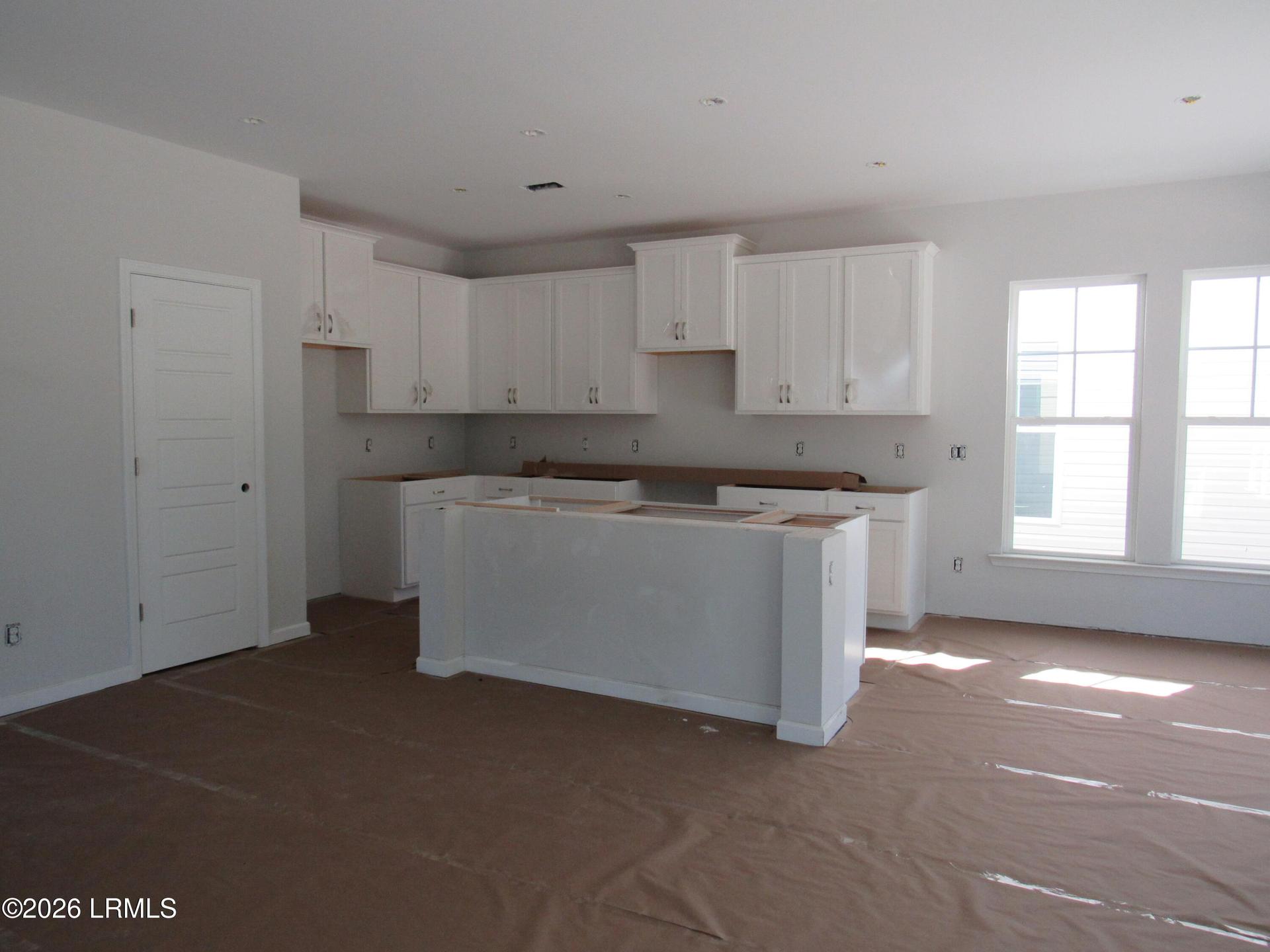 fully equipped with stainless steel appliances