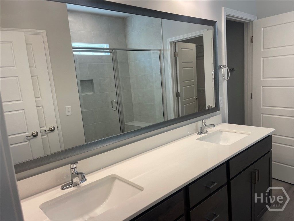 Primary Double Quartz Vanity