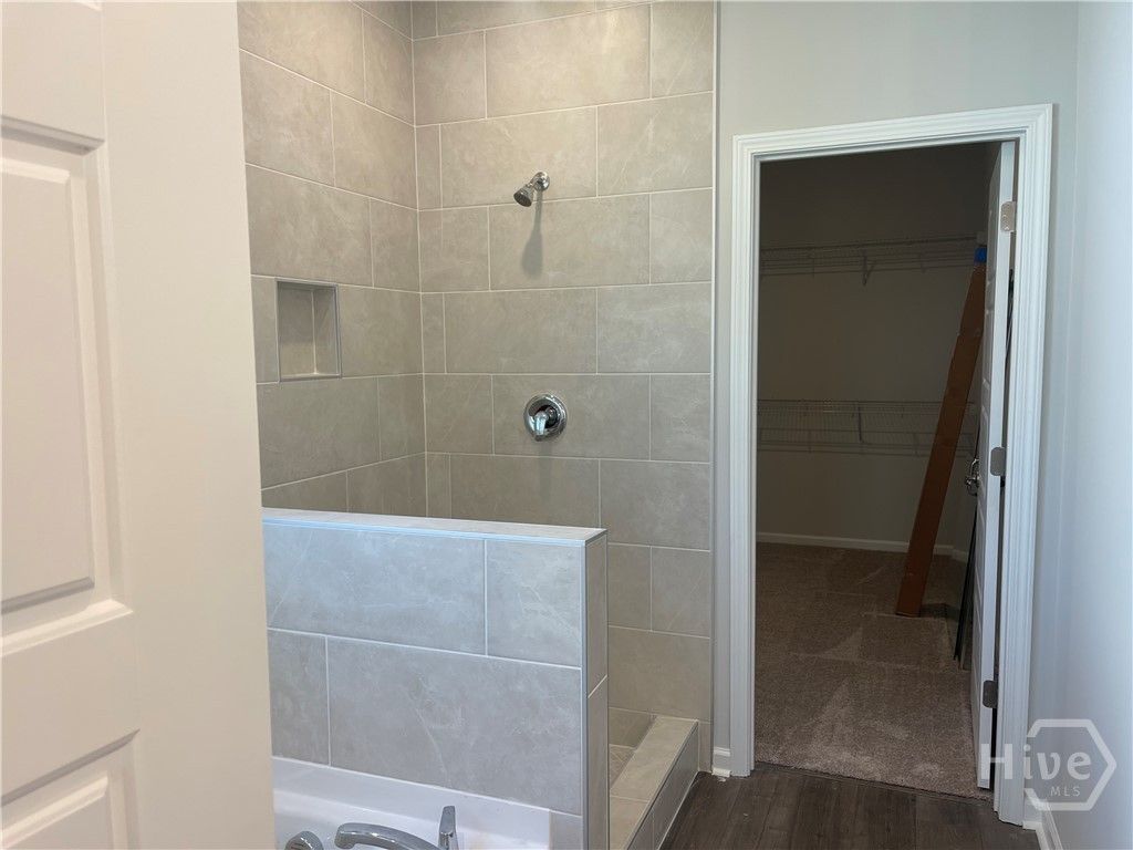 Tiled Garden Tub and Separate Shower