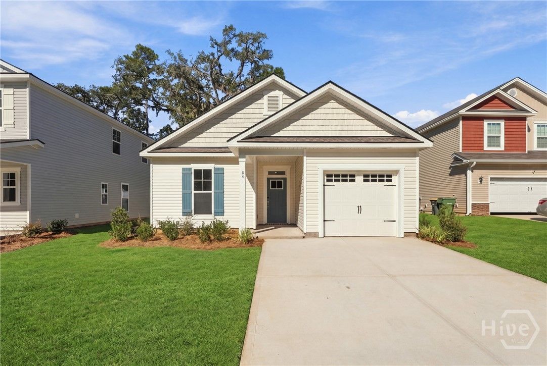 84 Endicott Drive (Seneca)