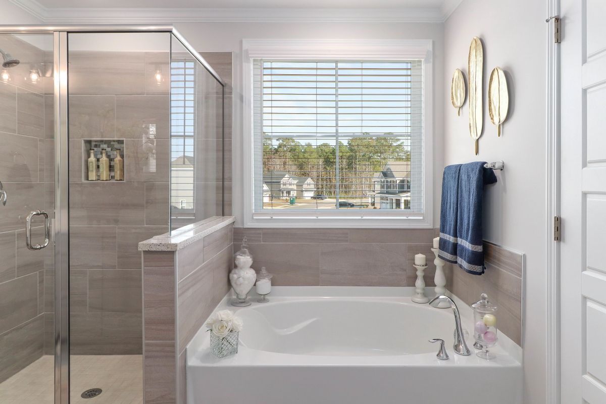 Image of primary bathroom in Richmond Hill GA