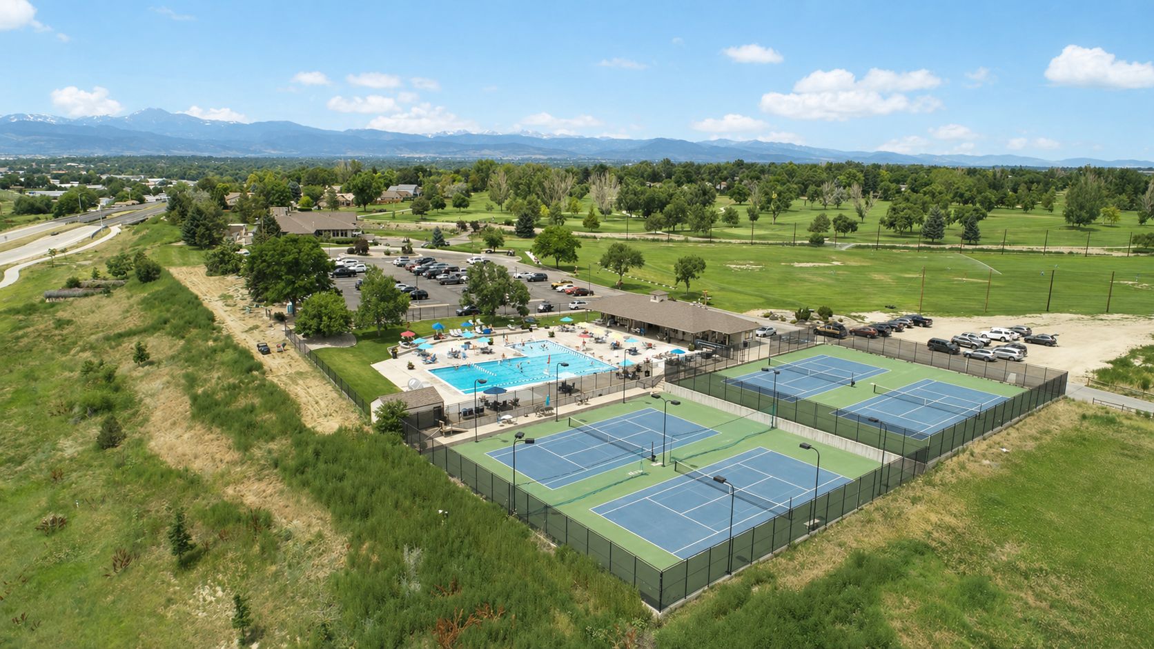 casa en Highlands at Fox Hill por Landmark Homes - CO