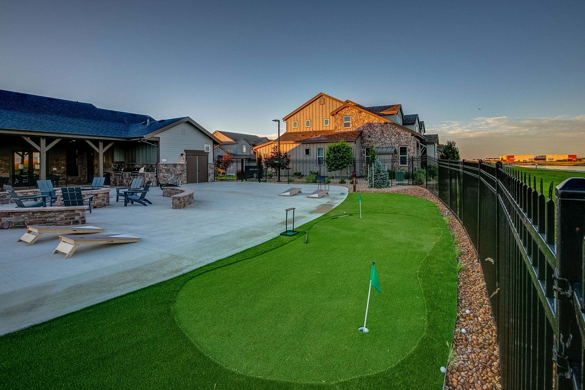 Clubhouse Mini Golf