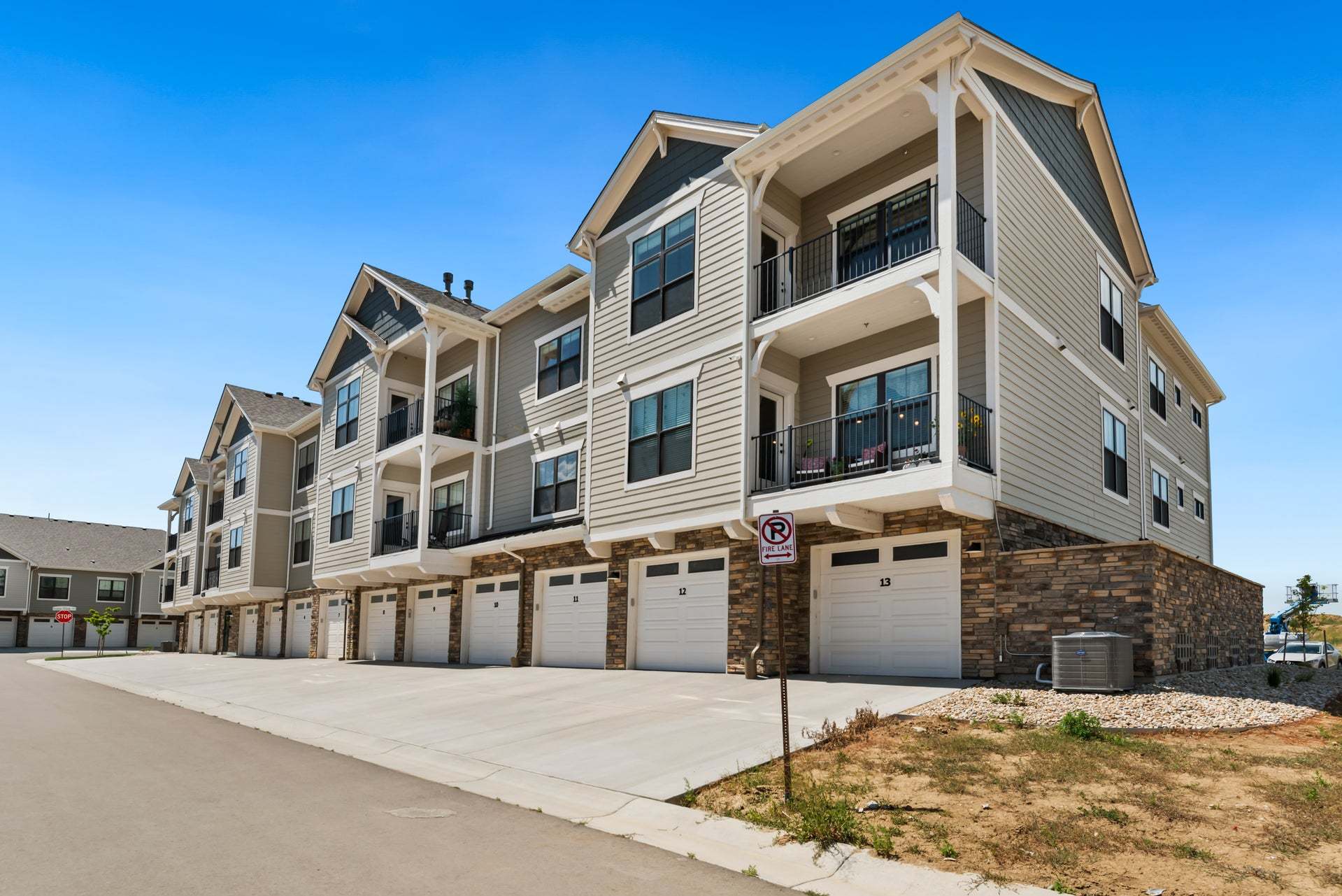 20-Unit Exterior - Lakes at Centerra