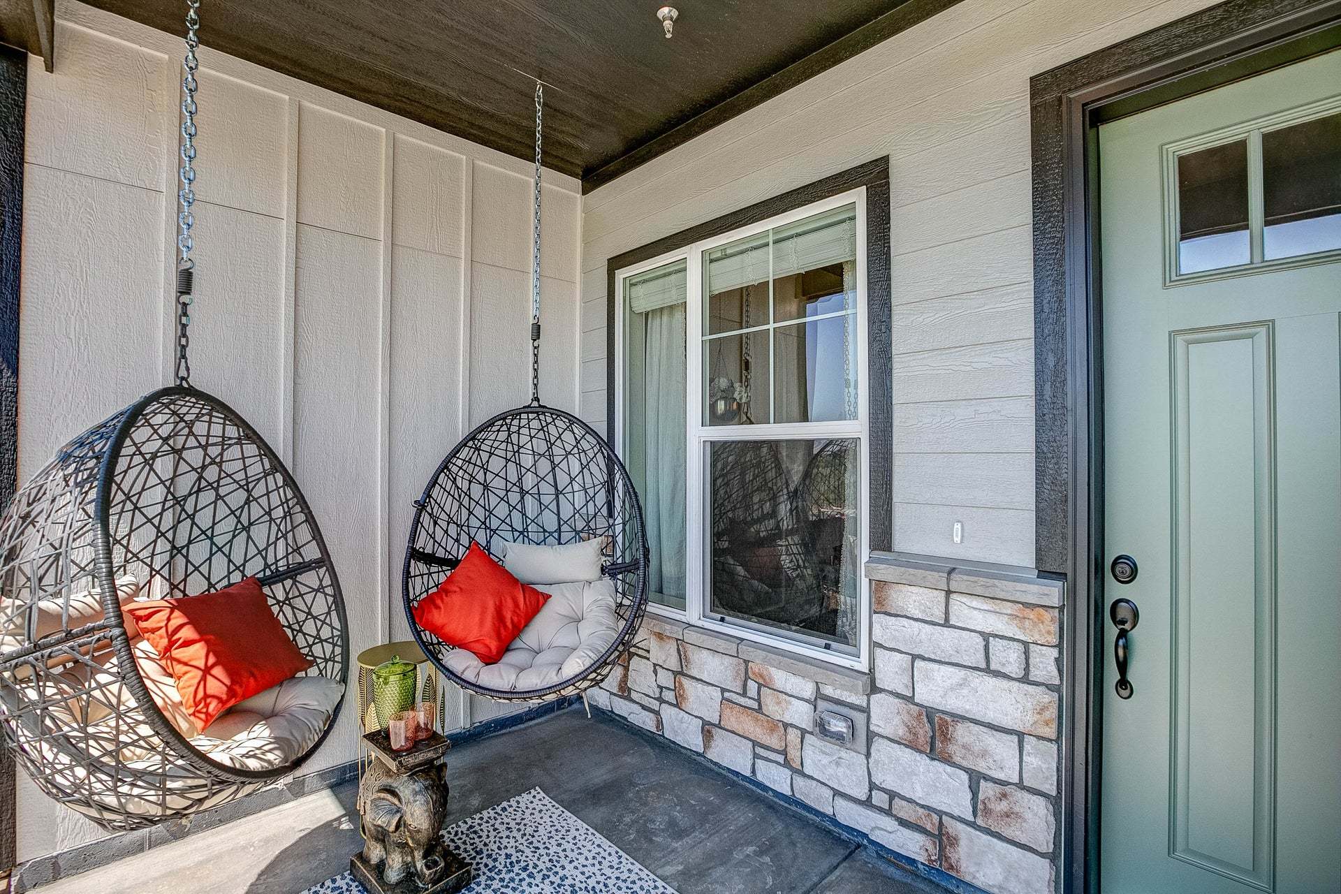 Photos are of our Timberline floor plan/finishes and exact dimensions will vary