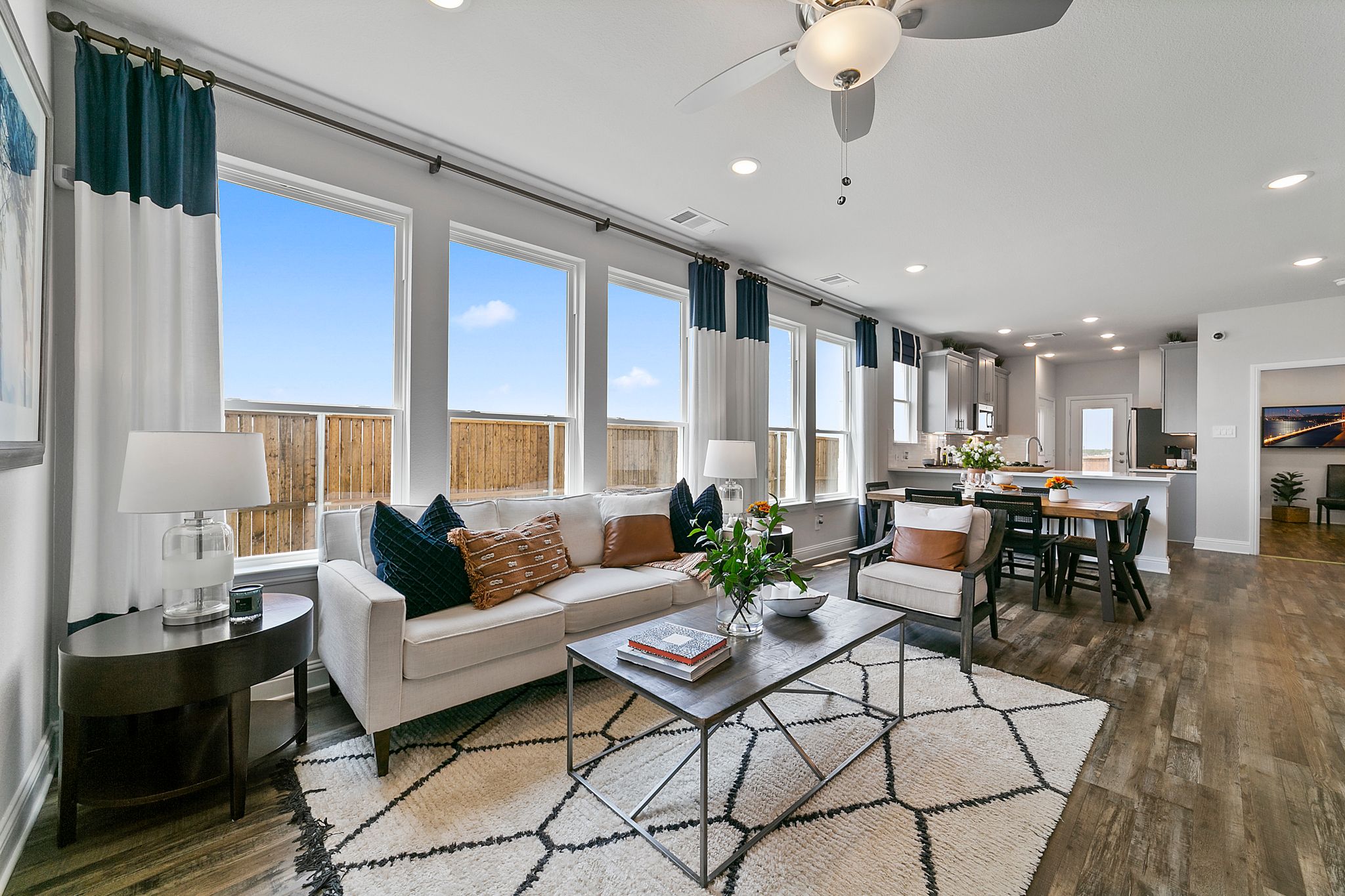 casa en Lexington Frisco Symmetry 37s por Landon Homes