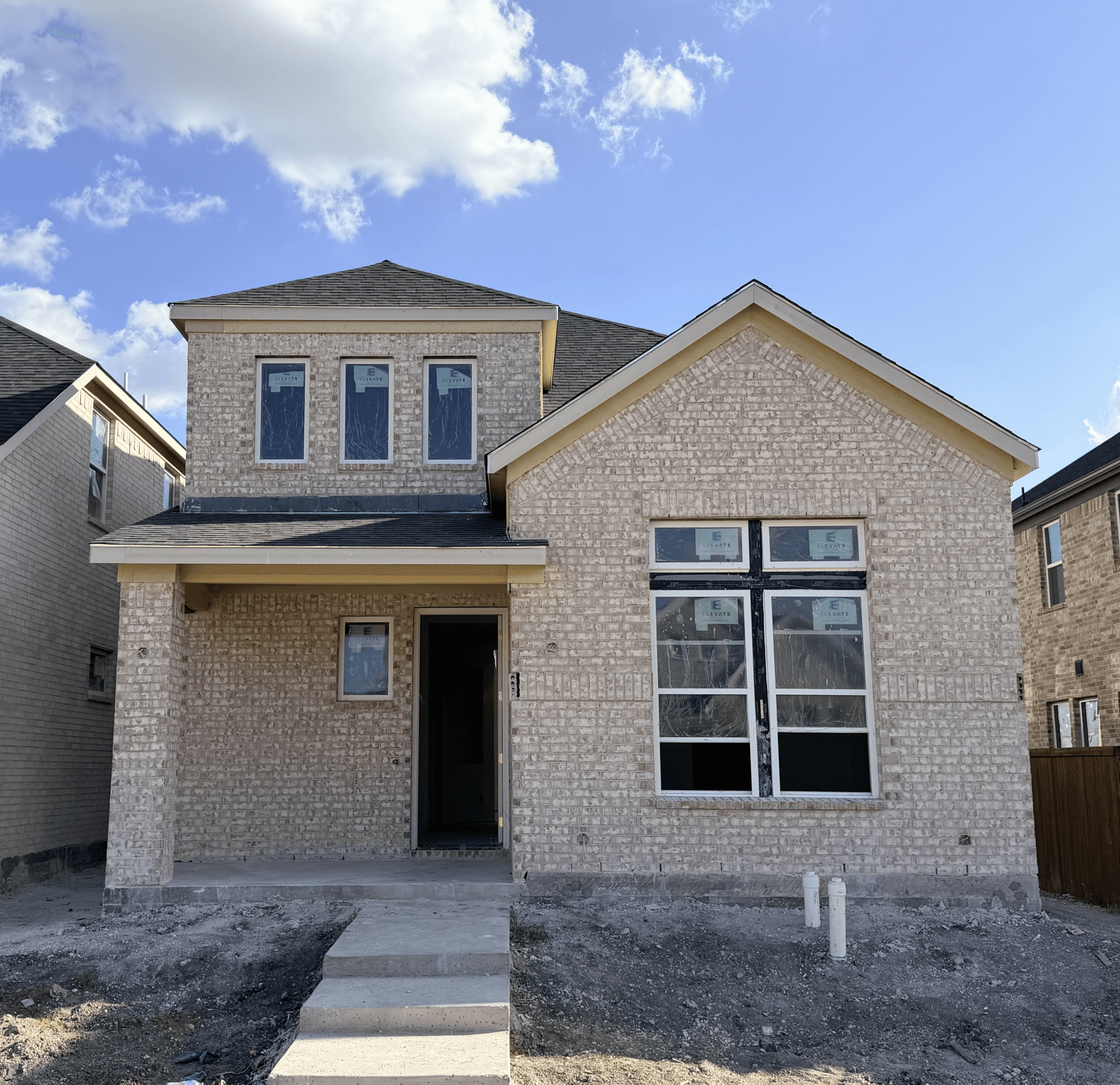 Lexington Frisco Symmetry 37s - Frisco, TX