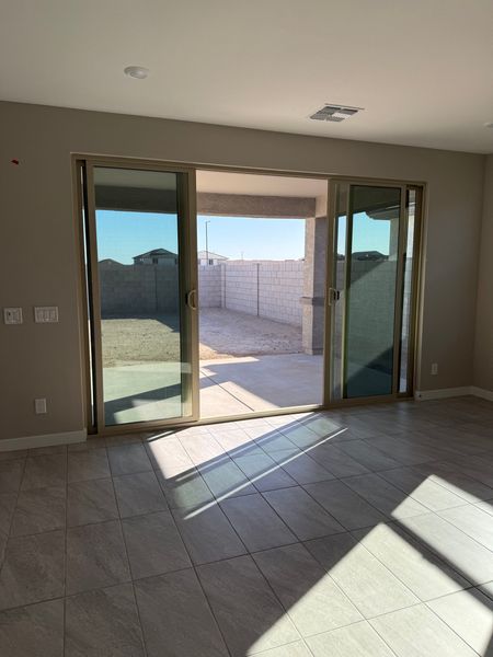 23165 W. Winslow Ave (Pastora)