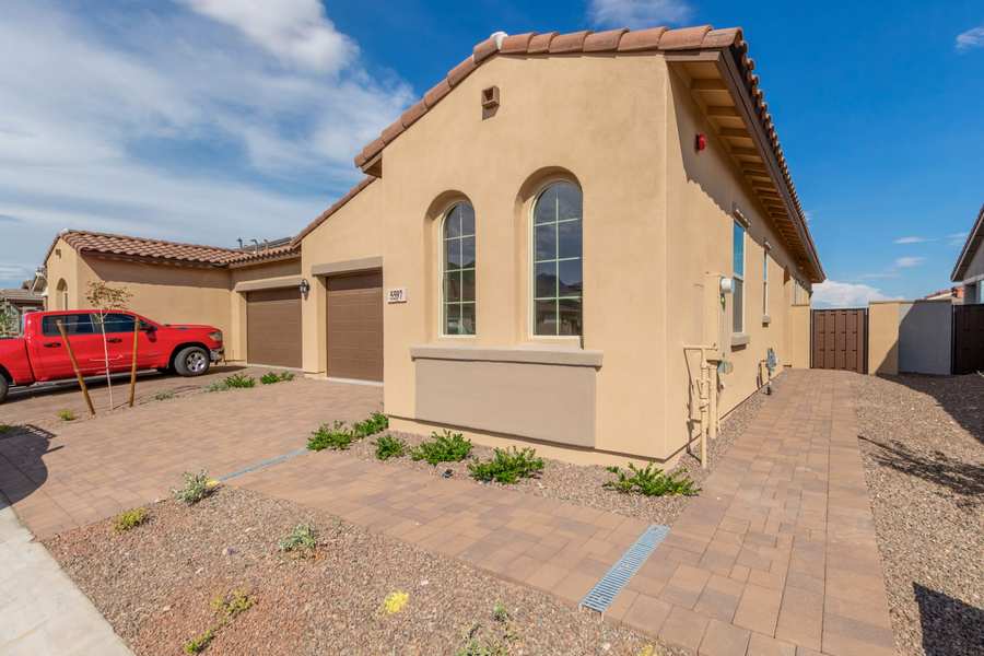 5597 N. 205th Ln. (Cielo)