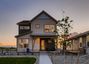 casa en Parkway at Prairie Center Village por Landsea Homes