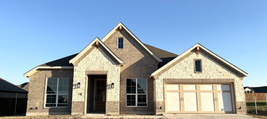 220 Pine Leaf Trail (Concept 2464)
