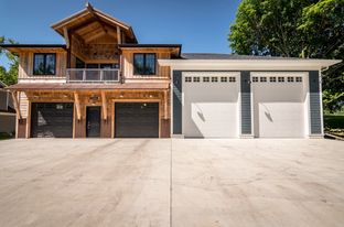 Lee Custom Homes - : Spirit Lake, IA