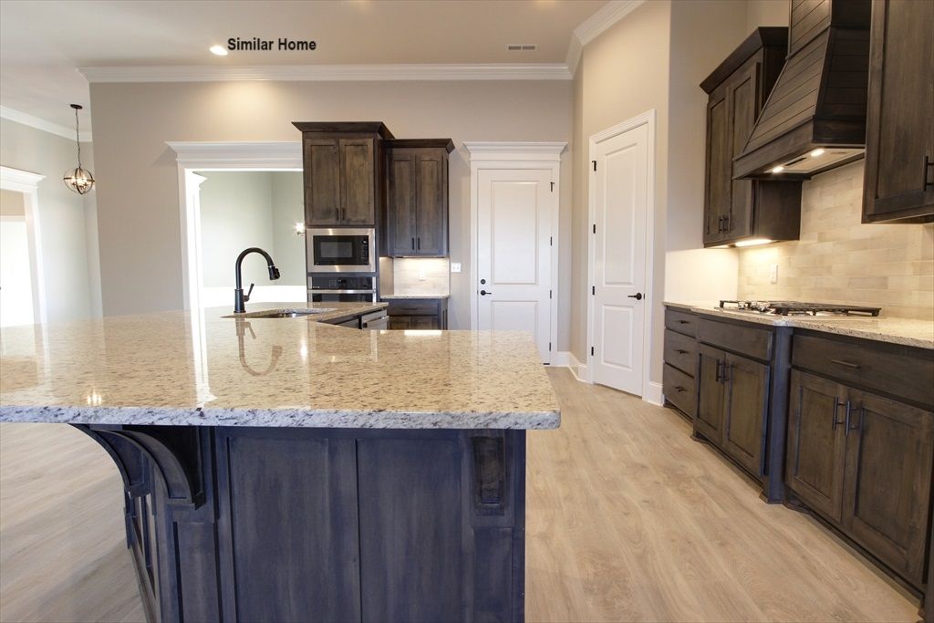 Kitchen Curved Bar