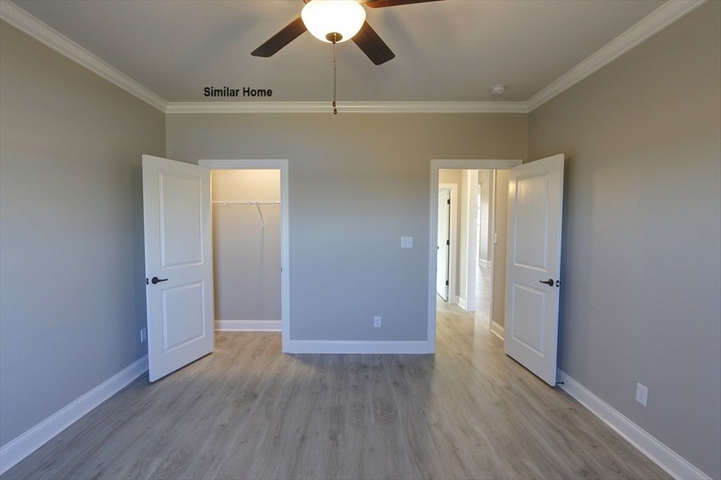 Bed4 Closet