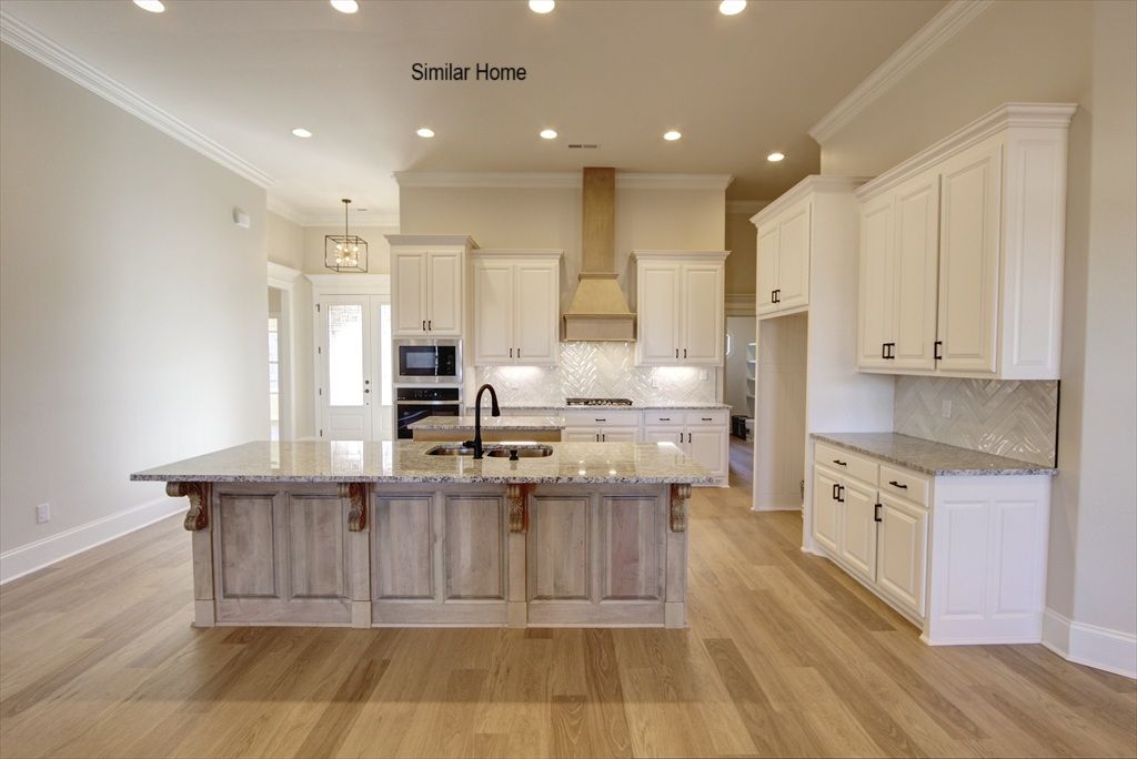 Kitchen Wood Cabinets