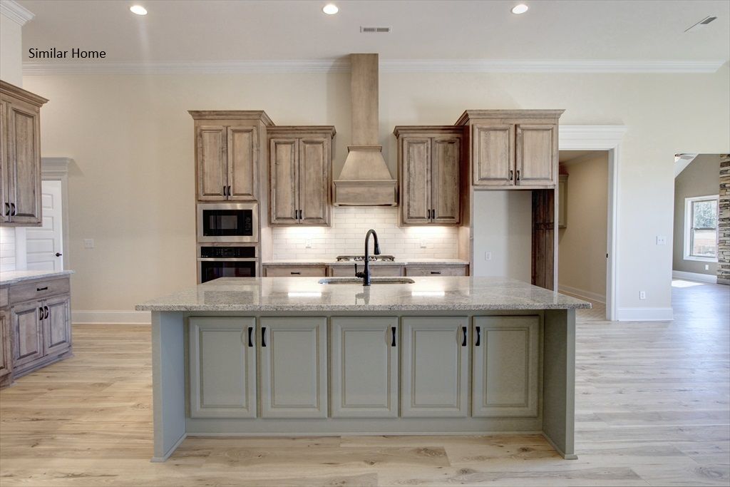 Kitchen Wood Cabinets
