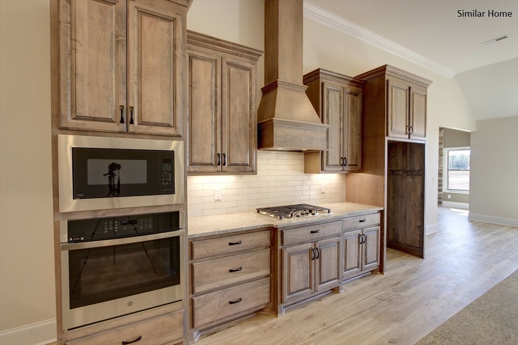 Kitchen 9ft Cabinets