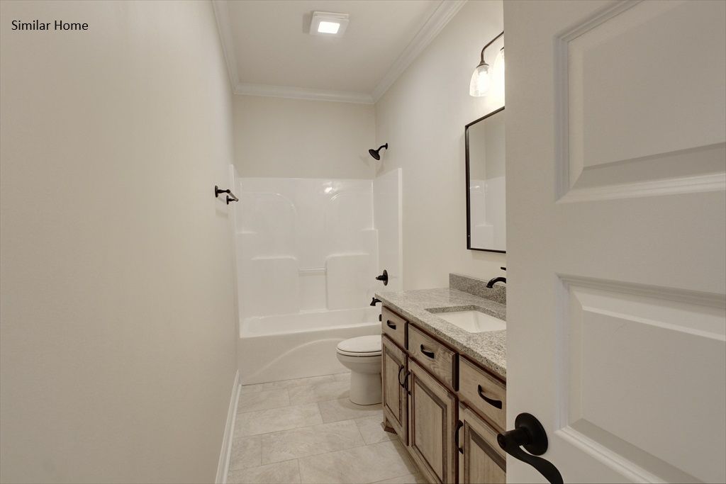 Hall Bath2