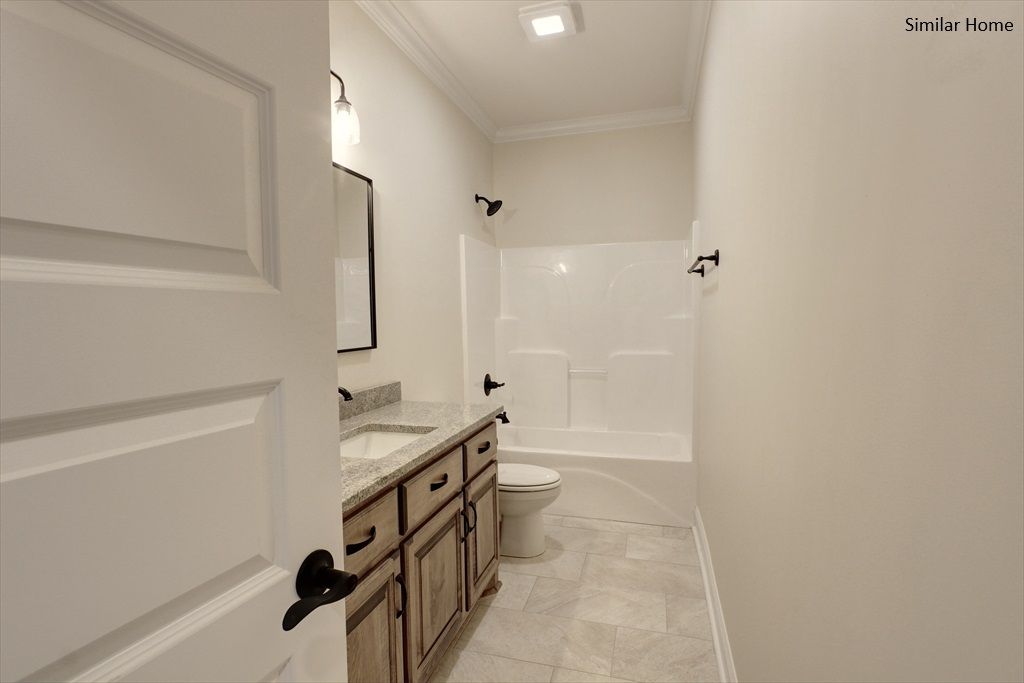 Hall Bath2
