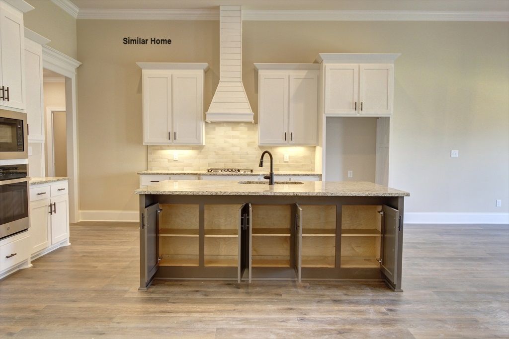 Kitchen Wood Cabinets