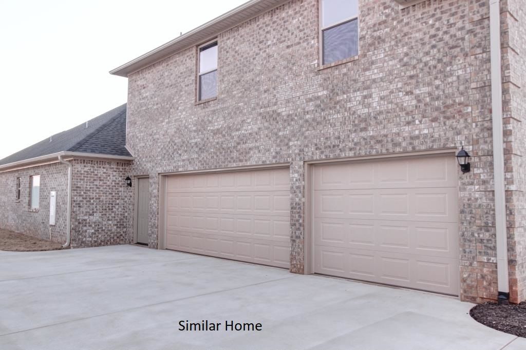 3 Car Garage